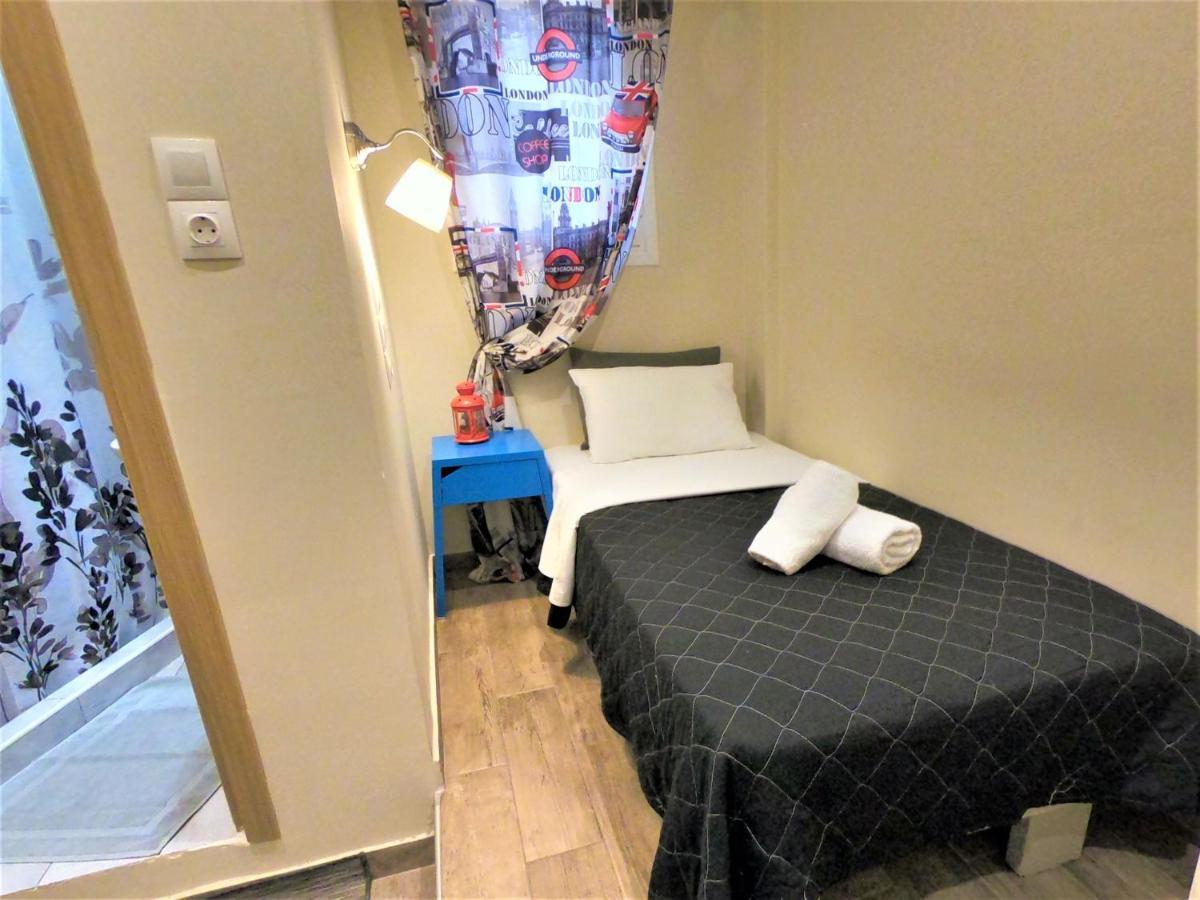 Achillion Hotel Piraeus Luaran gambar