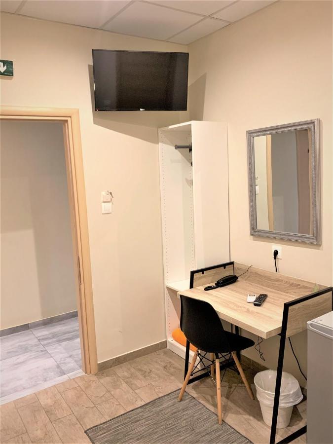 Achillion Hotel Piraeus Luaran gambar
