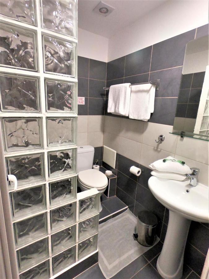 Achillion Hotel Piraeus Luaran gambar