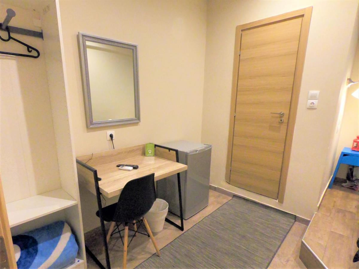 Achillion Hotel Piraeus Luaran gambar