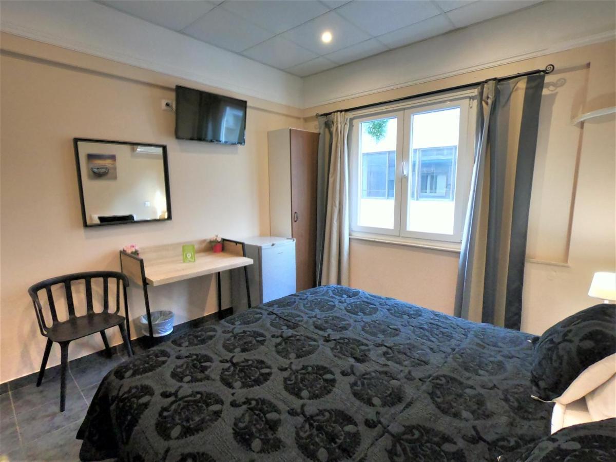 Achillion Hotel Piraeus Luaran gambar