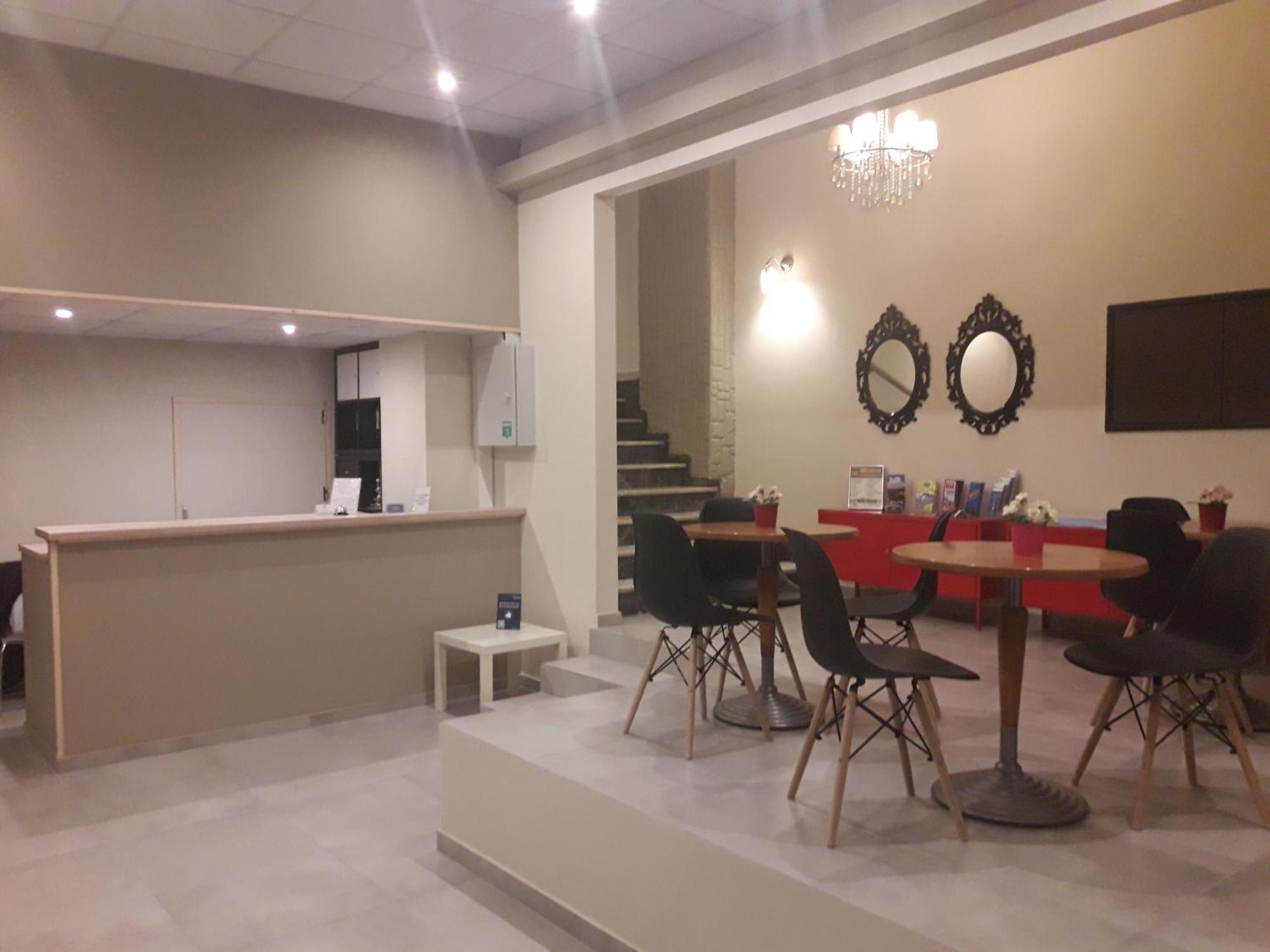 Achillion Hotel Piraeus Luaran gambar