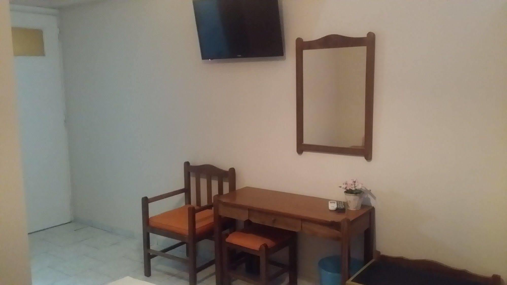 Achillion Hotel Piraeus Luaran gambar