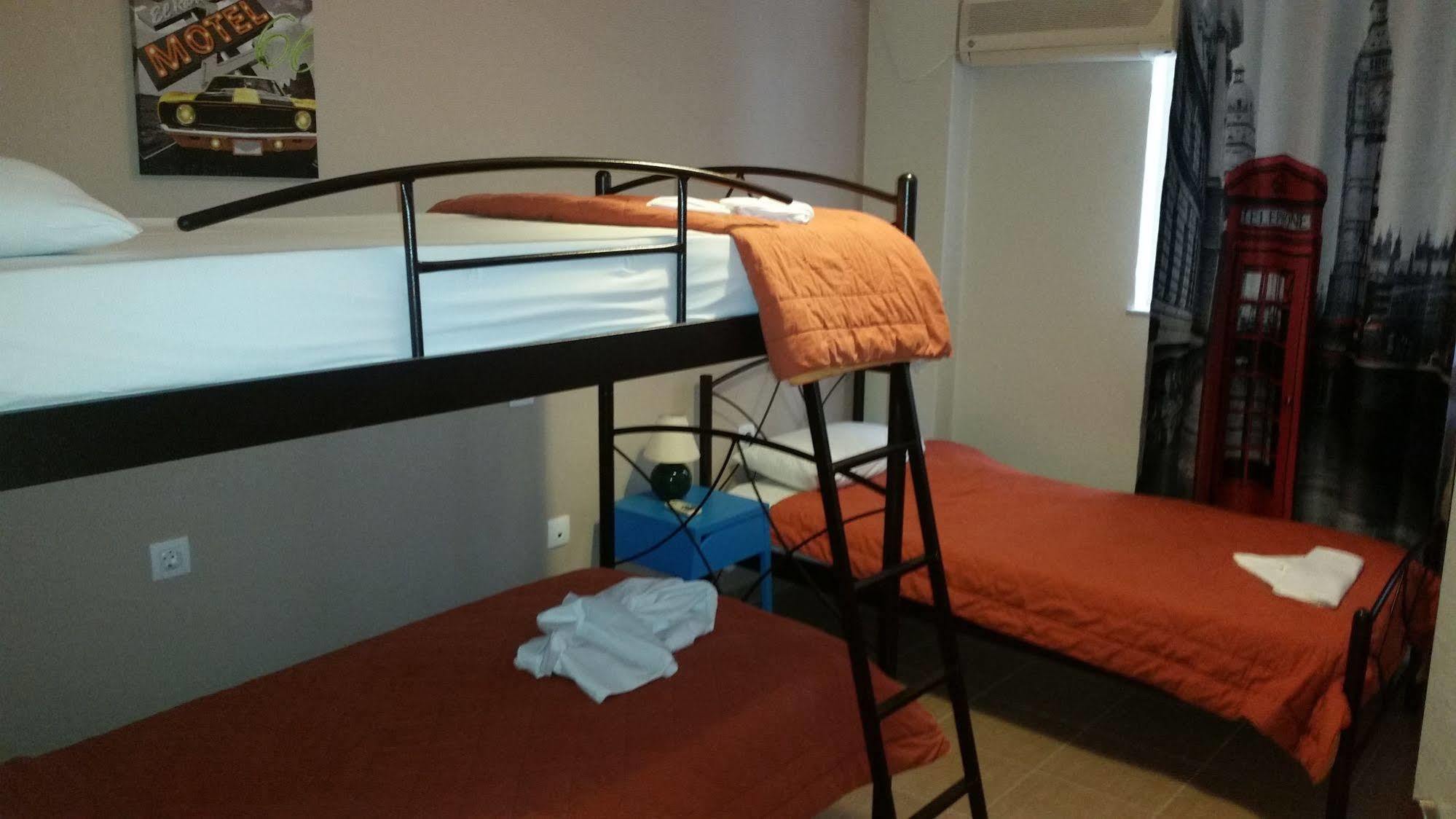 Achillion Hotel Piraeus Luaran gambar