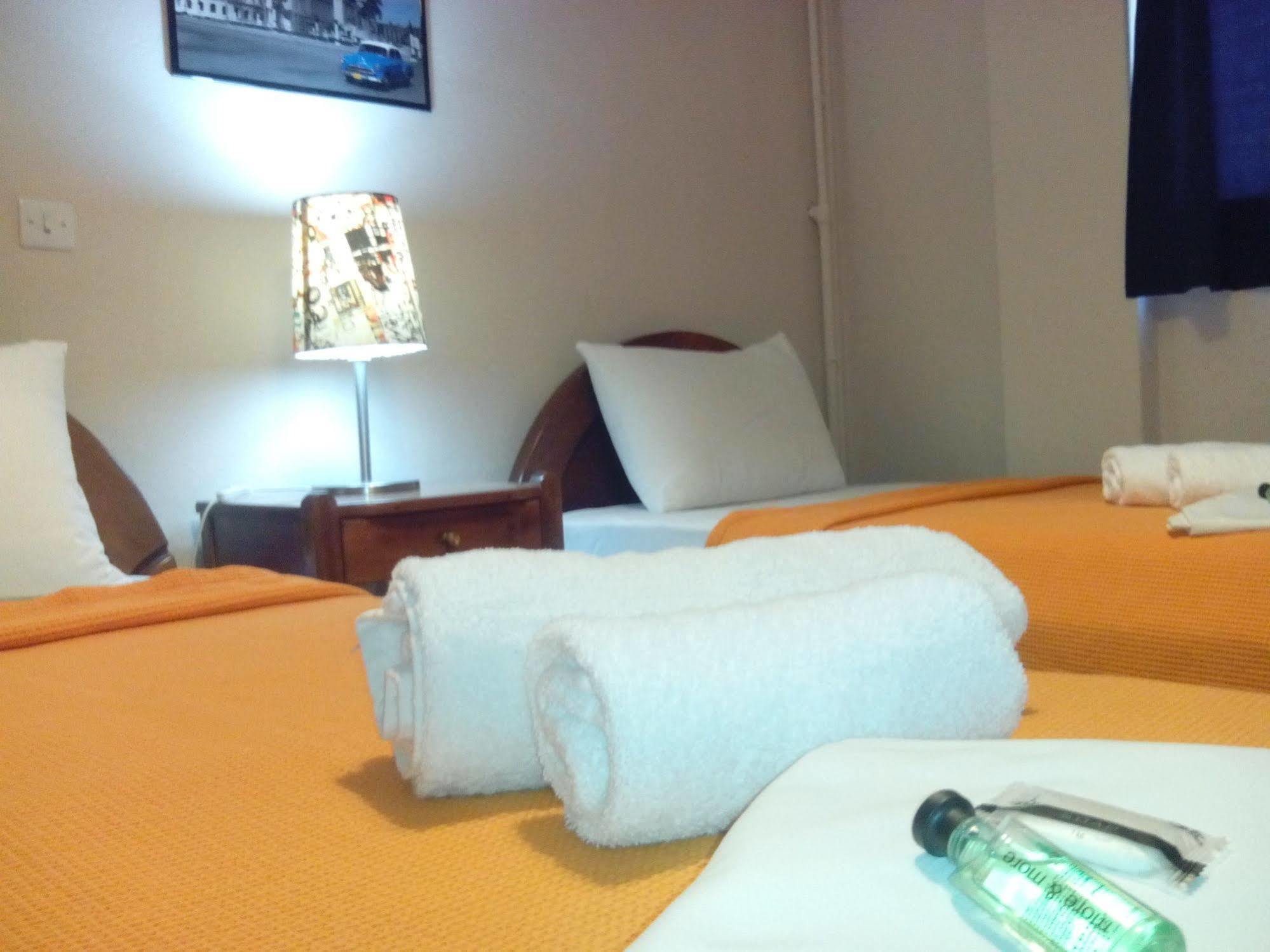Achillion Hotel Piraeus Luaran gambar