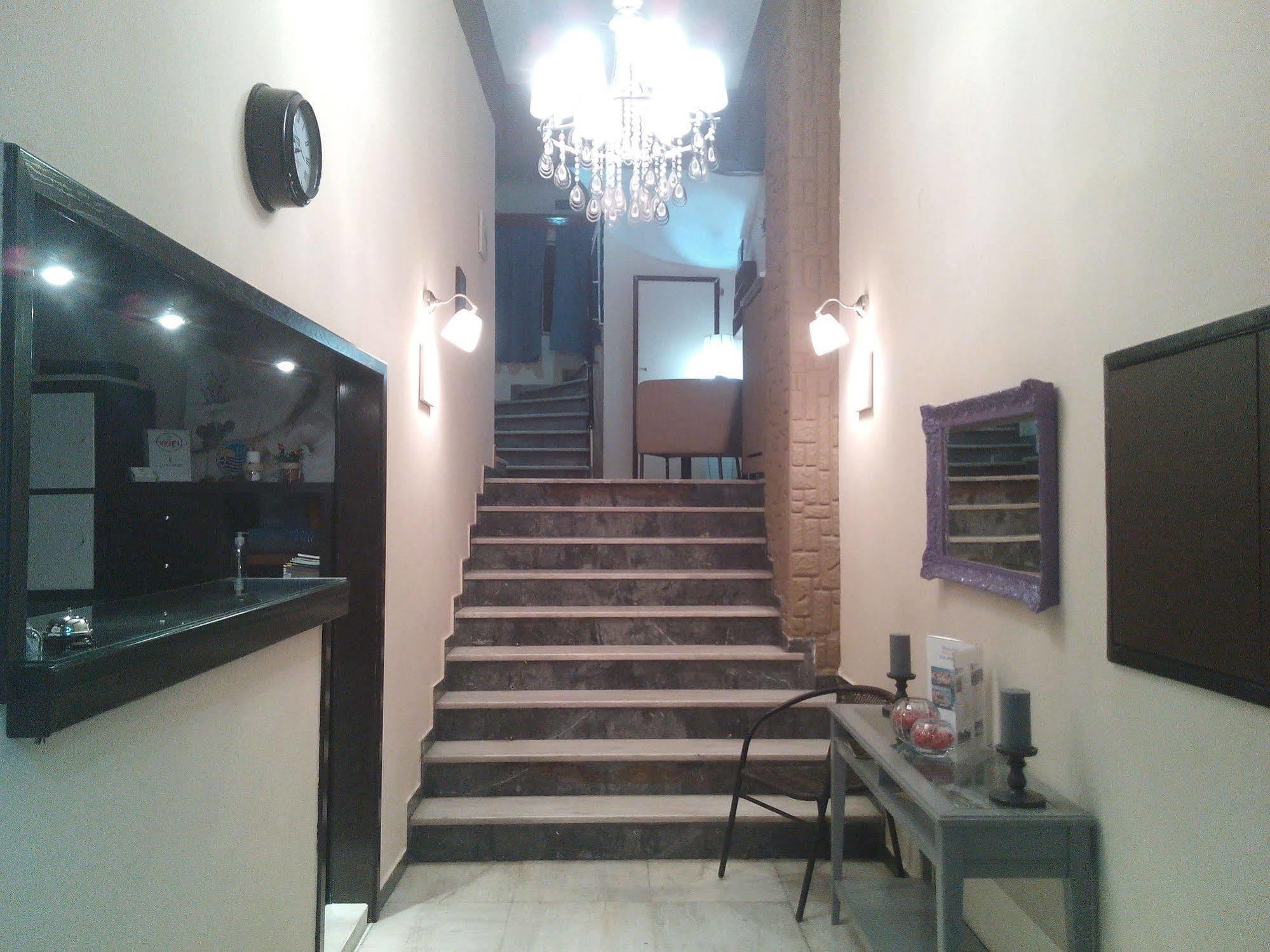 Achillion Hotel Piraeus Luaran gambar