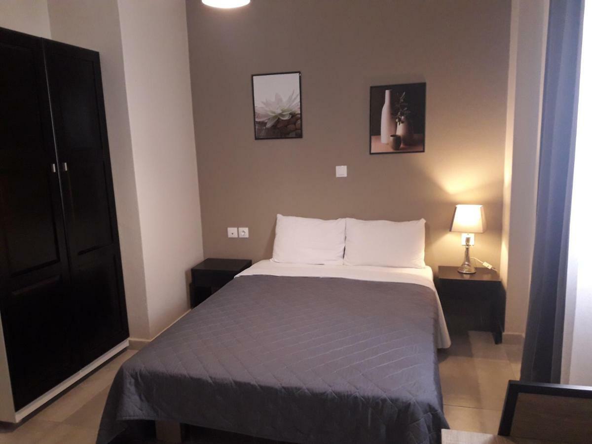 Achillion Hotel Piraeus Luaran gambar